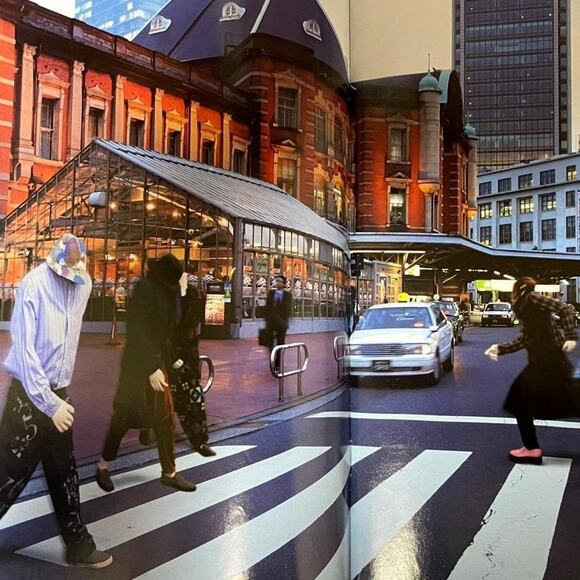 COMME des GARCONS in Wonderland CONCEPT & CREATION - Picture 2 of 3